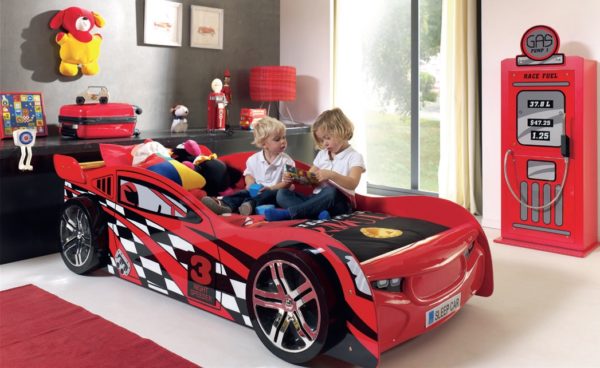 Lit voiture pour enfants